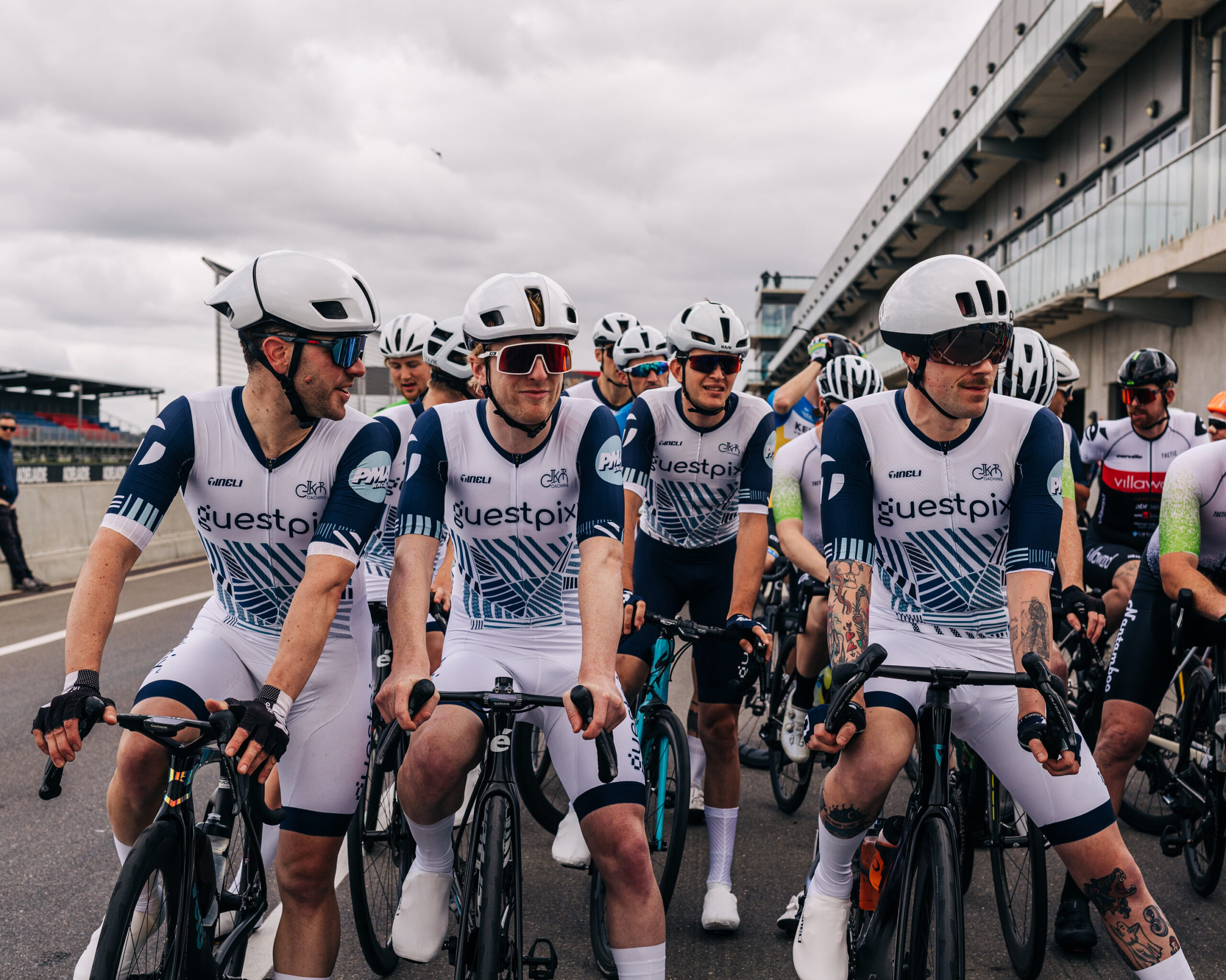 GUESTPIX Racing Contrarreloj