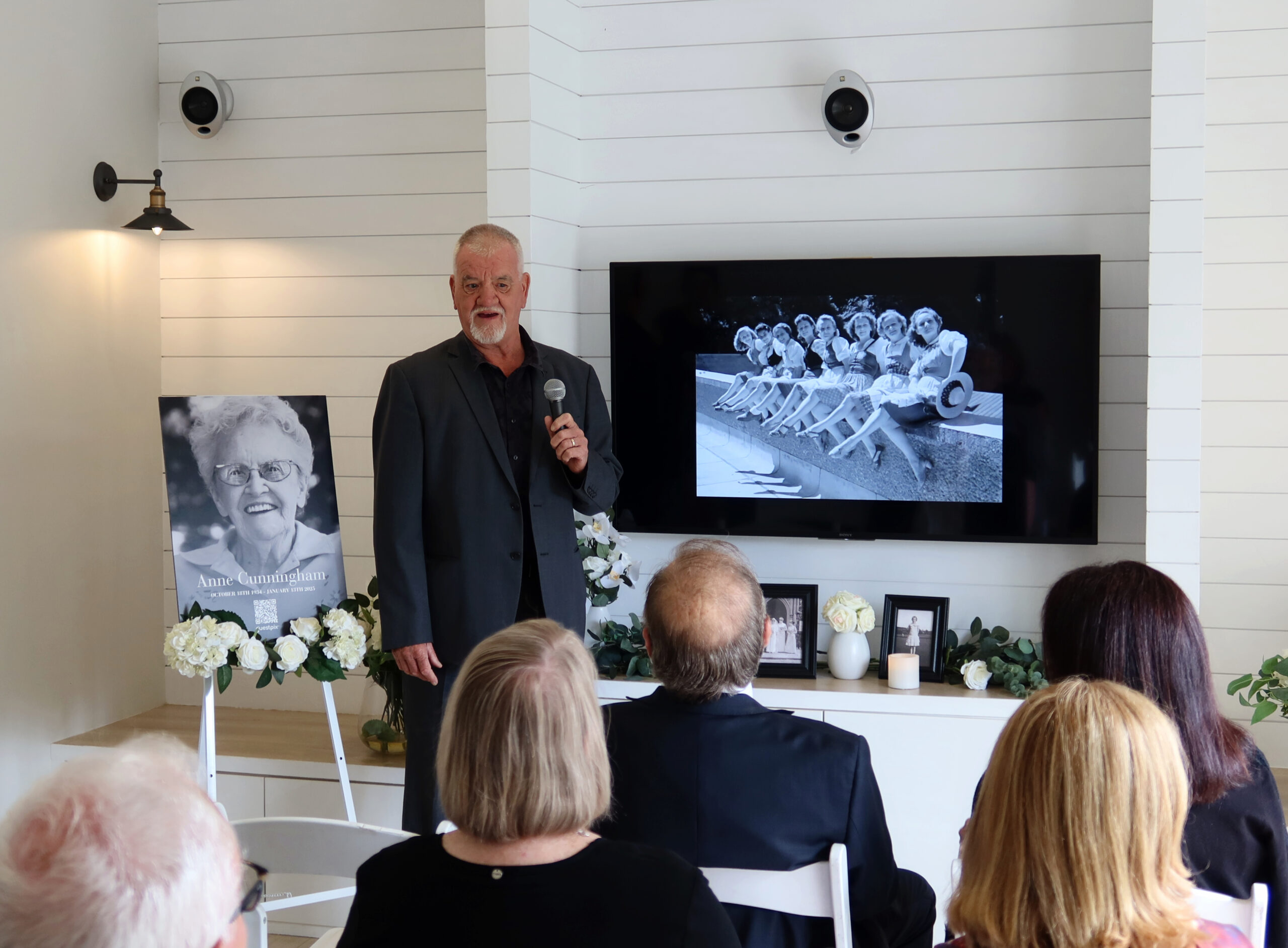 Simple funeral slideshow