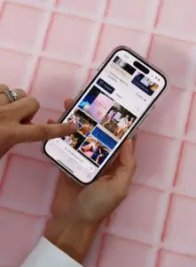 GUESTPIX User Interface - scrolling gallery